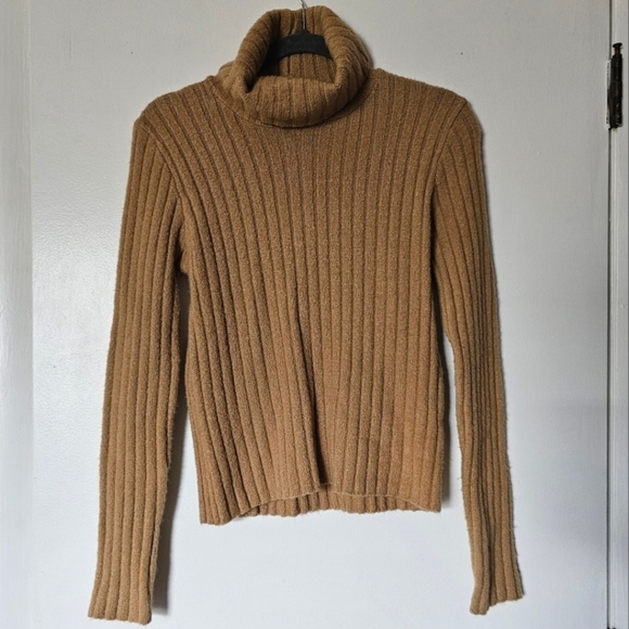 Forever 21 Sweaters - Forever 21 beige capsule wardrobe soft ribbed turtleneck Size L